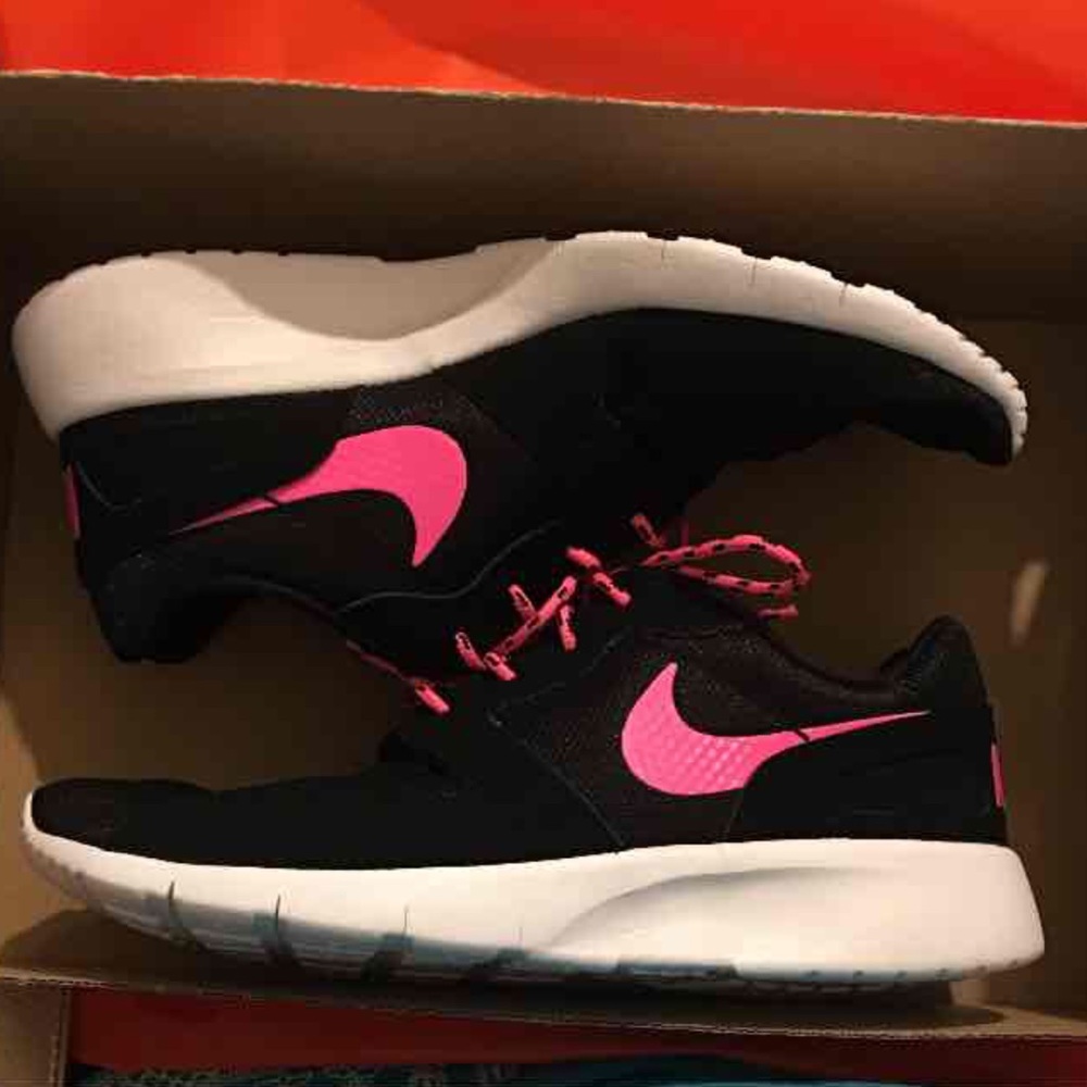 Nike kaishi run size 8 💝 SOLD