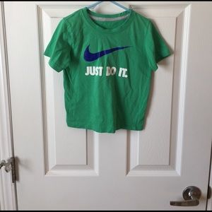 Boys 3t Nike tee