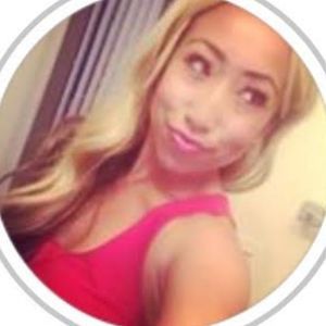 Meet your Posher, Monique