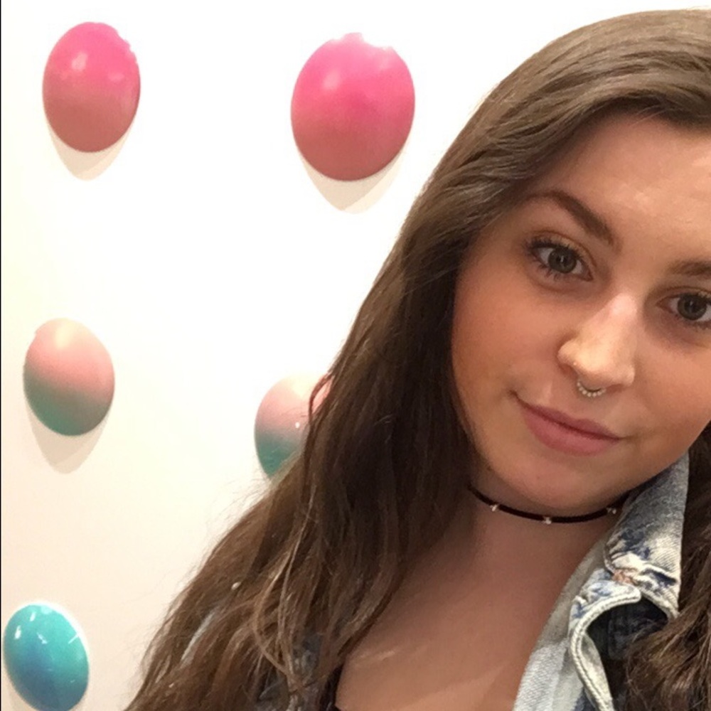 Meet your Posher, Alicia