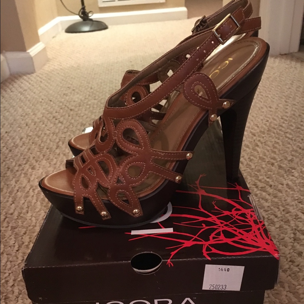 ICORA heels size 8