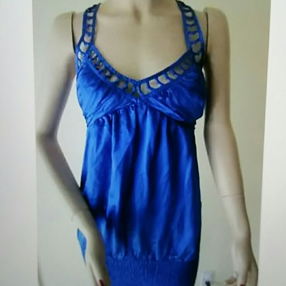 New bebe cutout trim crossbar tunic top size S