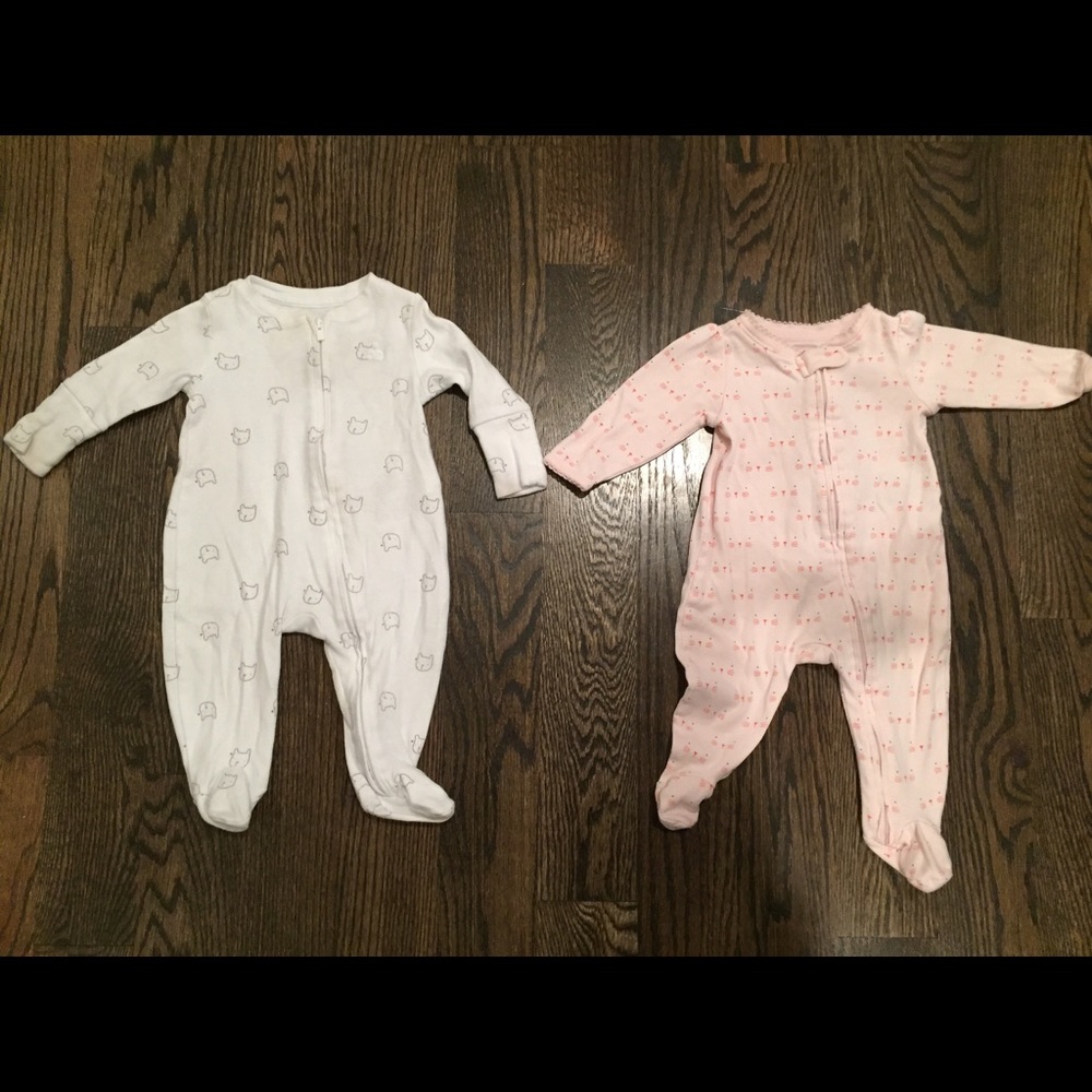 Two Gap 0-3 mo footed zip up sleepers