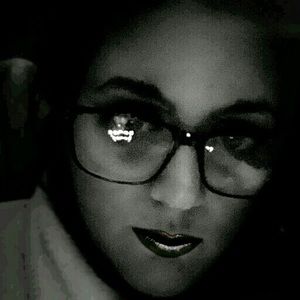 Meet your Posher, Caryn