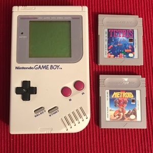 Nintendo GAME BOY +2 games🎮