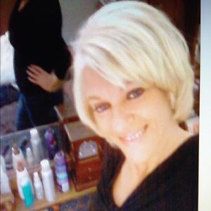 Meet your Posher, Pauline