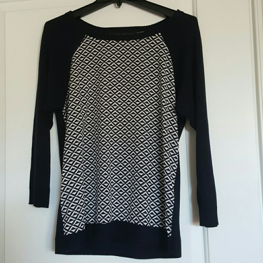 Ivanka Trump Navy and white patterned top