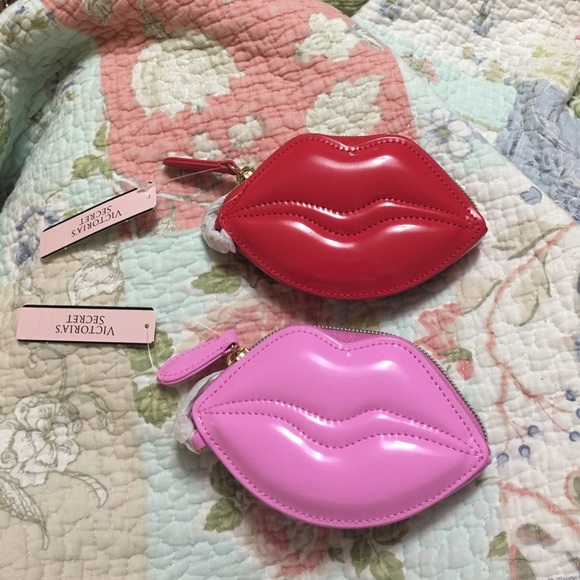 Victoria's Secret Handbags - Victoria's Secret Lips Card Pouch set