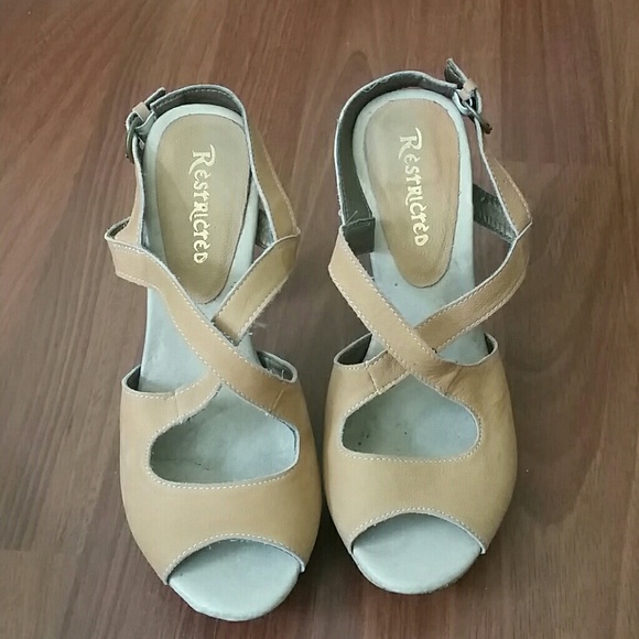 4 inch platform heels - Picture 3 of 4