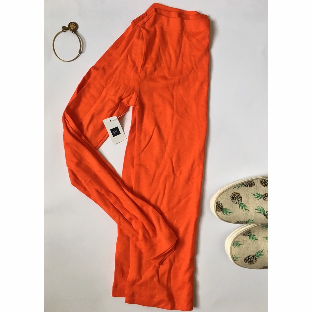 NWT GAP long sleeve shirt