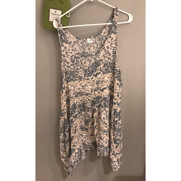 Free People Dresses & Skirts - Free People Floral Trapeze Slip