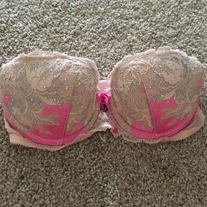 really cute and sparkly Victoria's Secret 32B bra!