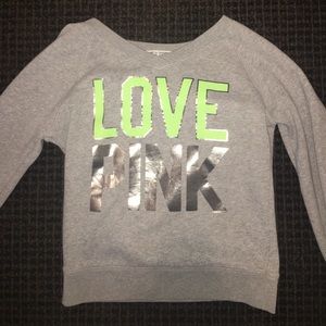 VS grey pullover