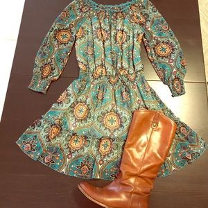 Beautiful patterned dress. Free gift with purchase