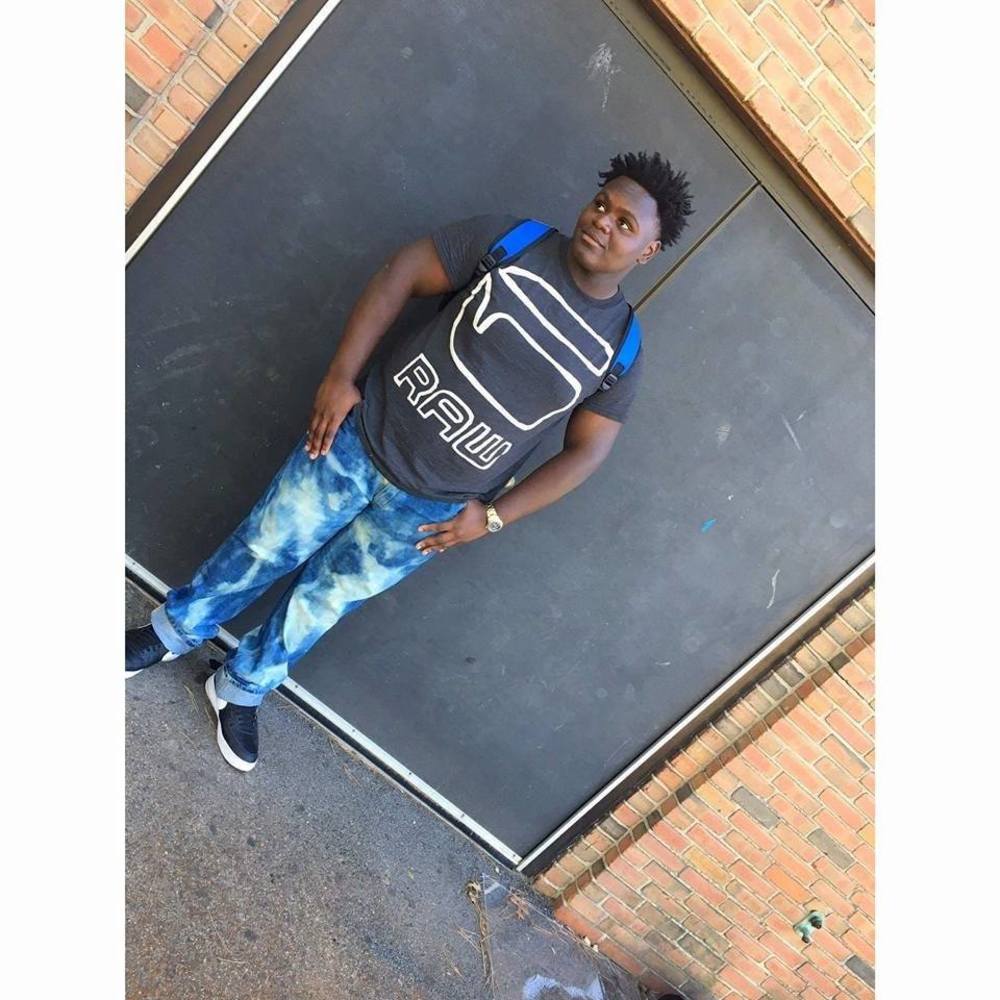 Meet your Posher, Dee