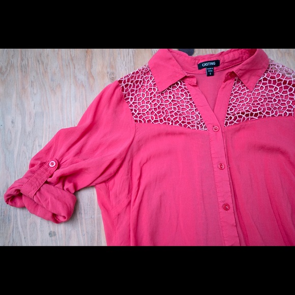 Chiffon button up blouse with crochet - Picture 2 of 3