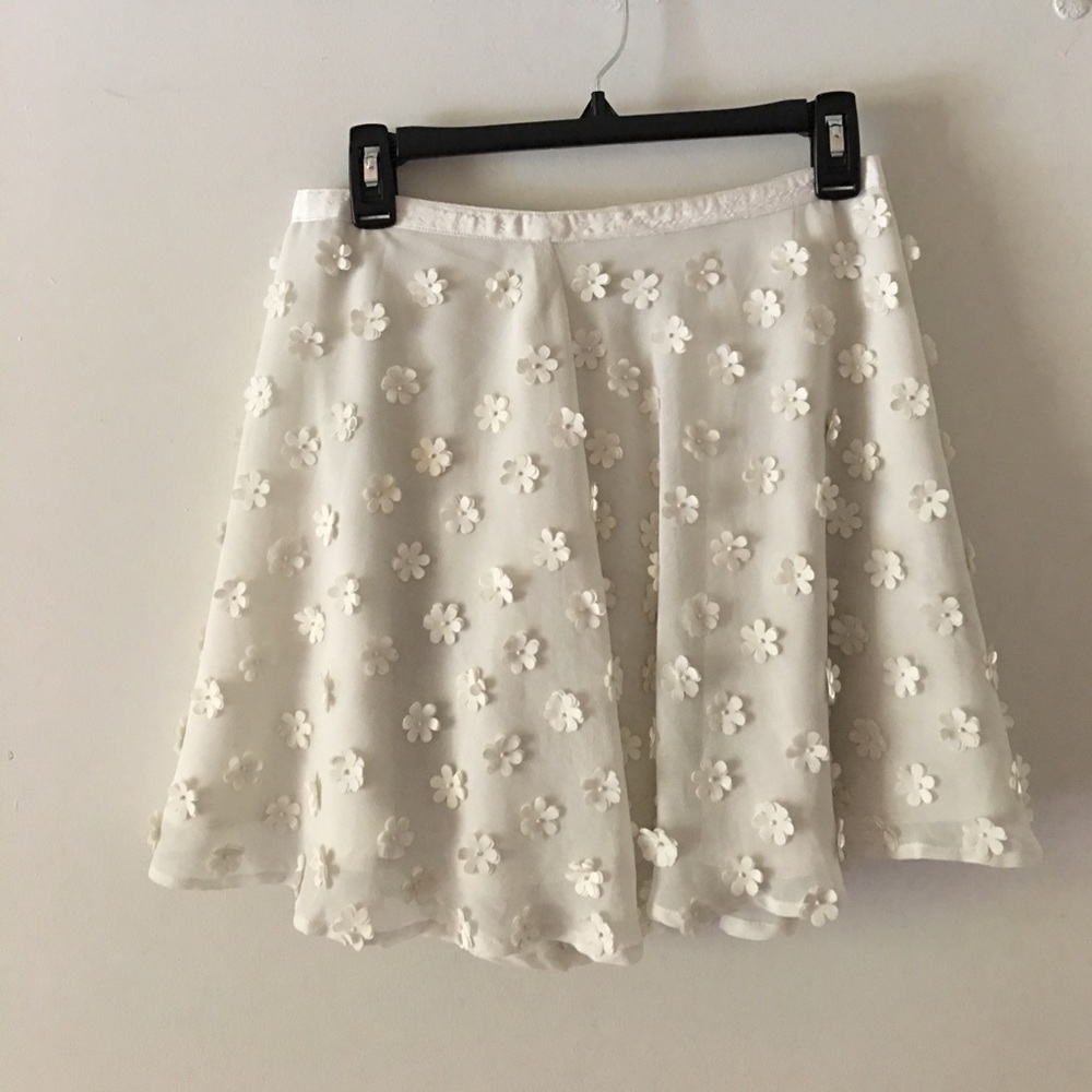 Above the knee skirt
