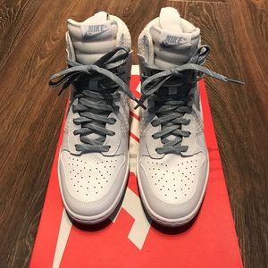 Nike woman's dunk sky high