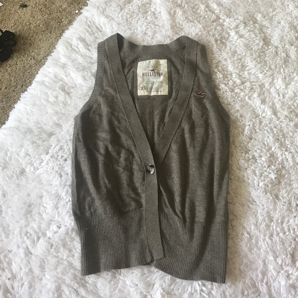 CLOSET CLOSEOUT Hollister vest