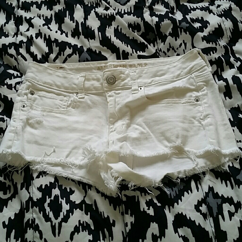 American Eagle White Shorts