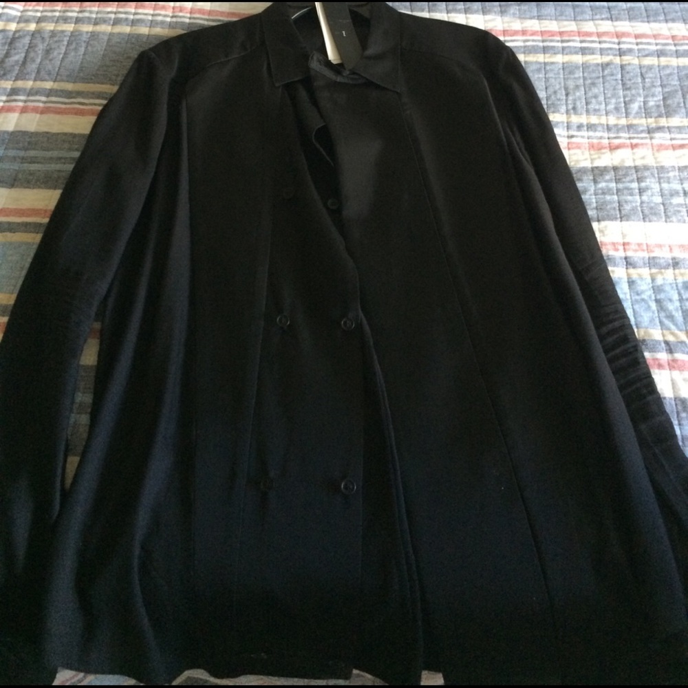 Black Julius shirt size 3