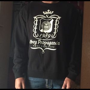 Obey crew neck sweatshirt