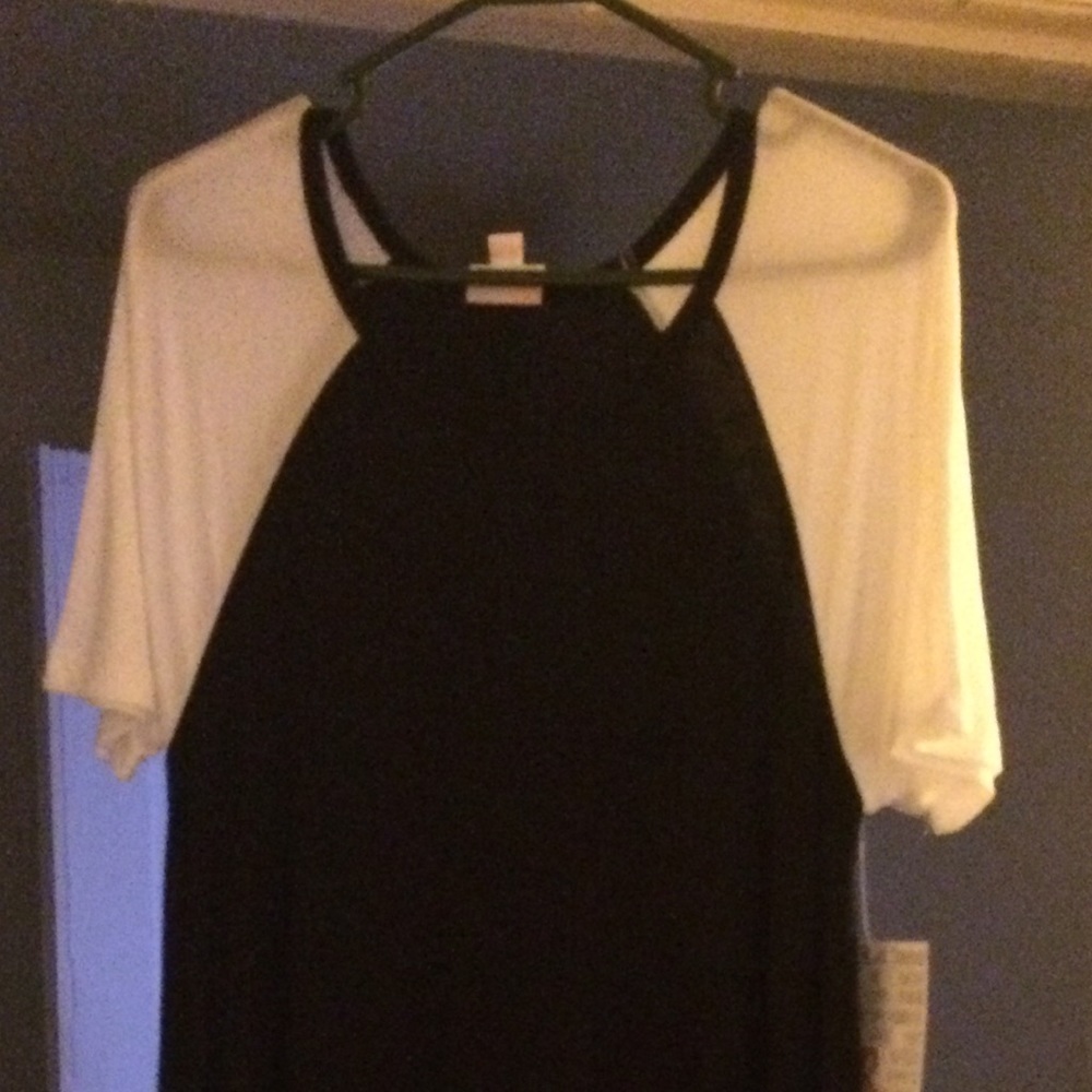 LuLaRoe Carly