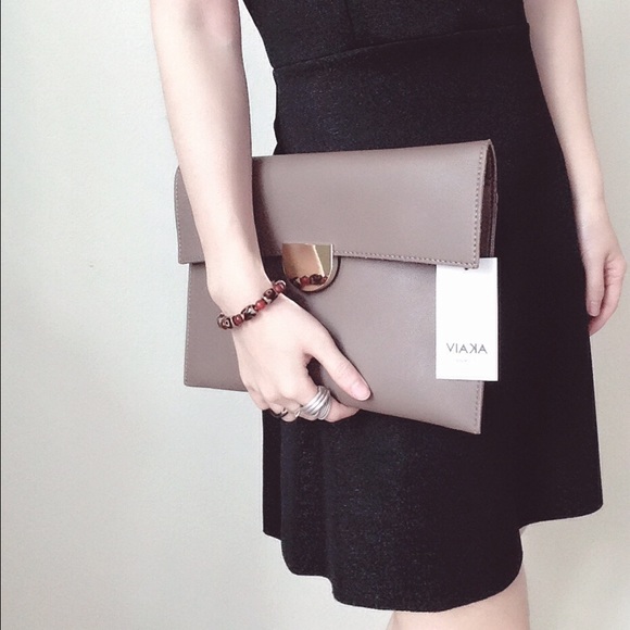 ‼️CLEARANCE Minimalism clutches (three colors) - Picture 4 of 6