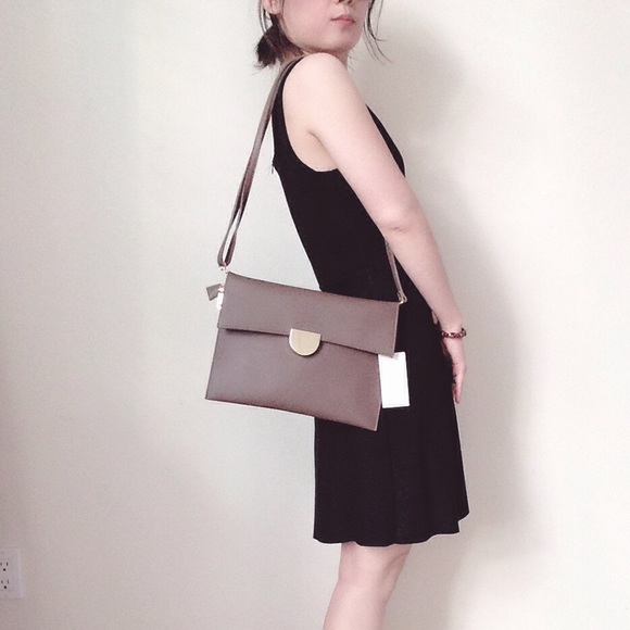 ‼️CLEARANCE Minimalism clutches (three colors) - Picture 5 of 6