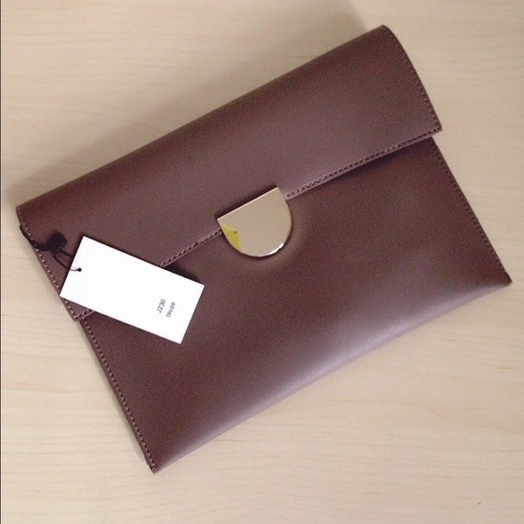 ‼️CLEARANCE Minimalism clutches (three colors) - Picture 3 of 6