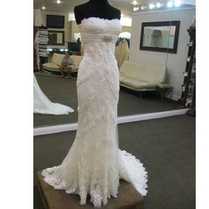 Pronovias Wedding dress (please read description)