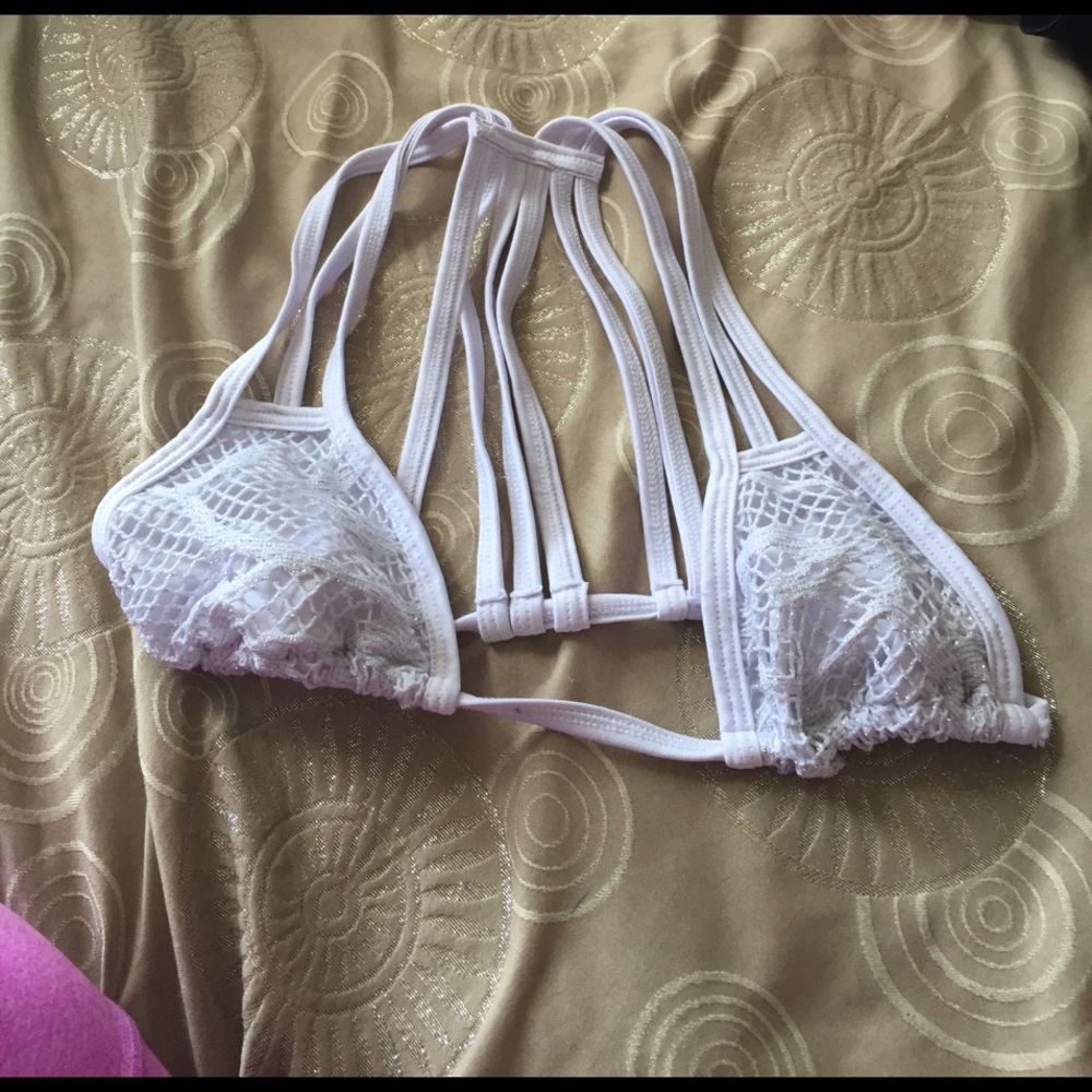Adorable / never worn bikini top👙