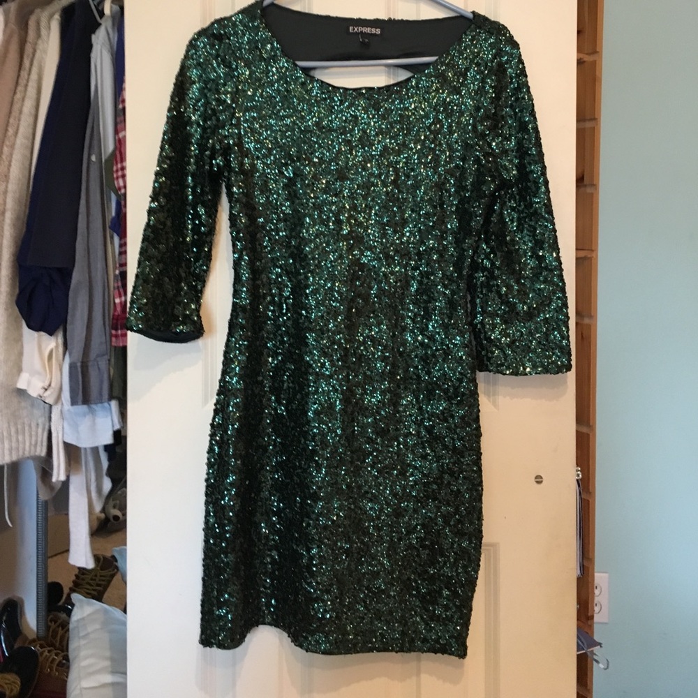Gorgeous green sparkly express dress