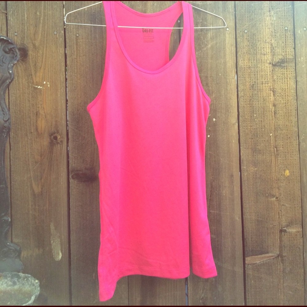Nike top