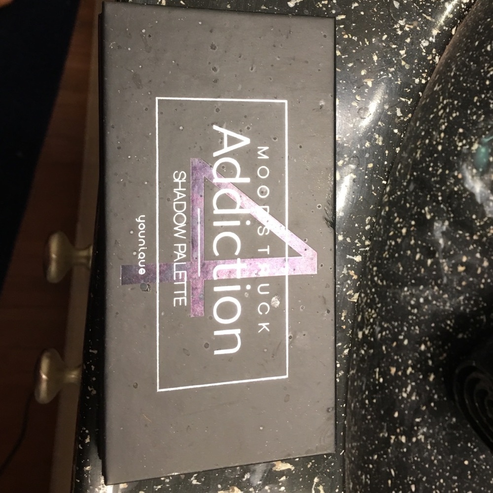 Yonique Moodstruck Addiction # 4