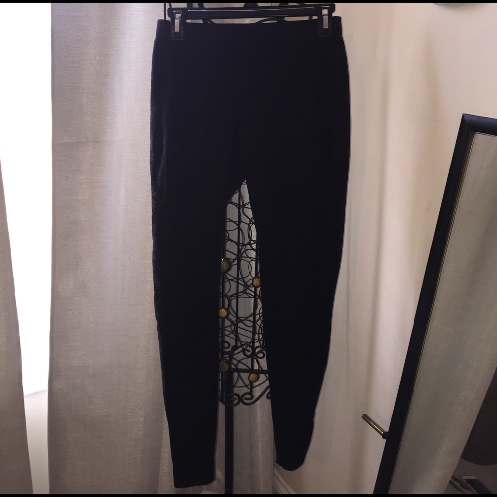 Black leggings