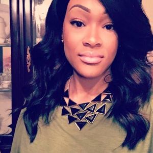 Meet your Posher, Alexandra