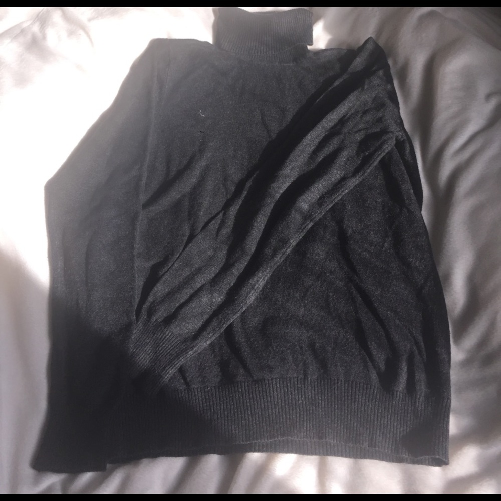 Turtle neck soft and light weight