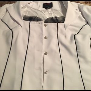 2pc white w/black pinstripe suit, 20w