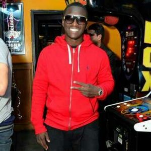 Meet your Posher, Lowell