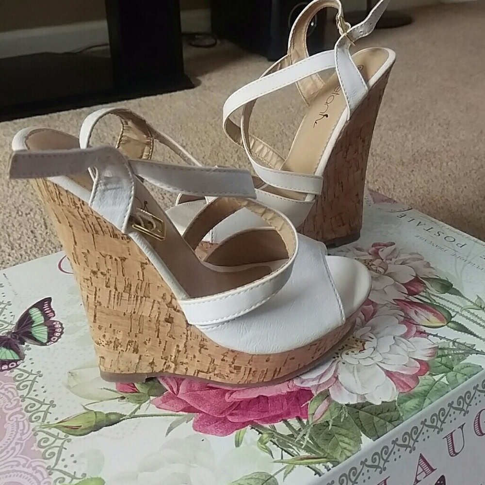 White wedges