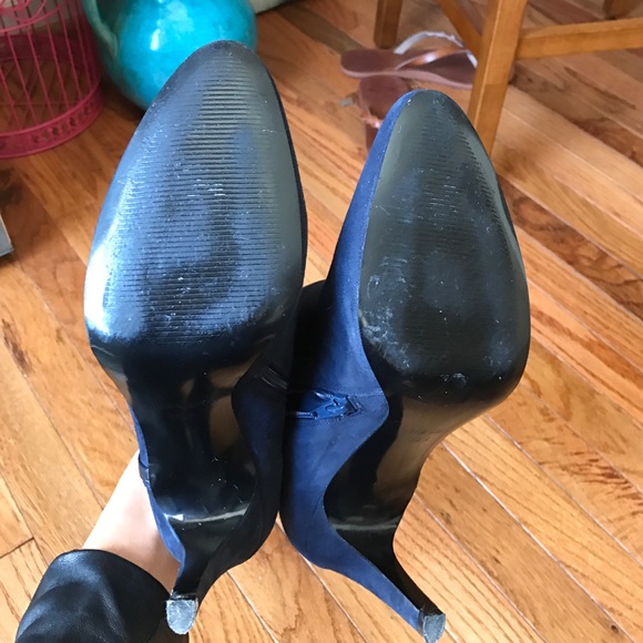 Blue suede Nine West ankle boots - Picture 4 of 4