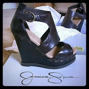 Brown Leather Jessica Simpson Platform Heels