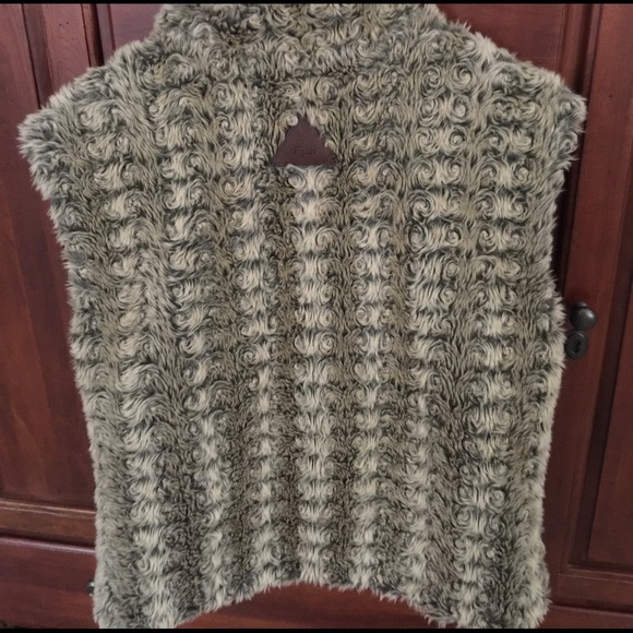 Women's reversible fur vest - Picture 3 of 4