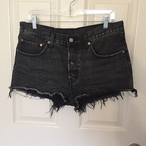 Levi's Mid-waist Denim Black Cut-off Shorts