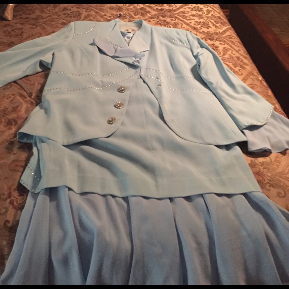 2pc baby blue suit, 20w