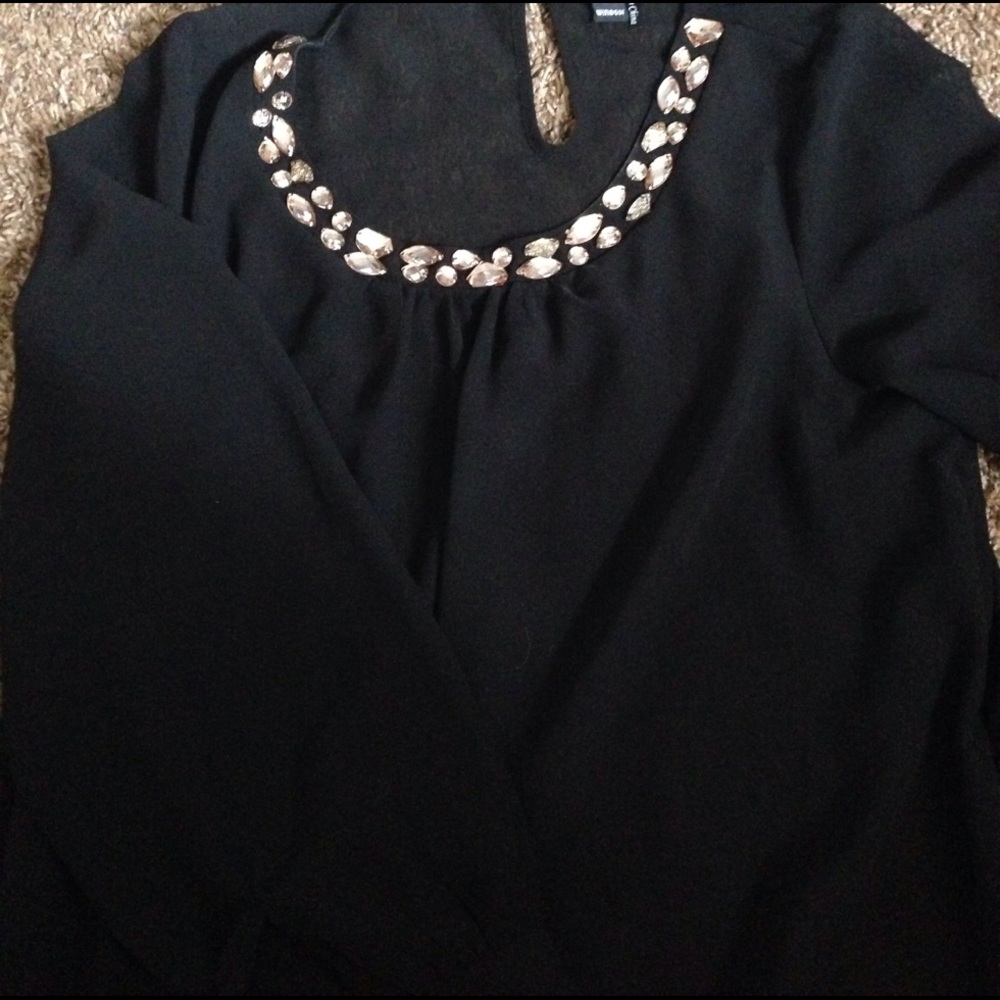 Black long sleeve gemstone collar