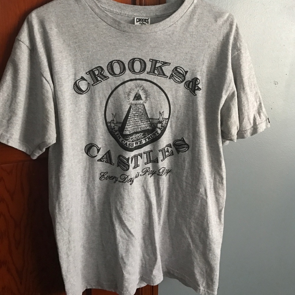 Crooks and Castles T shirt