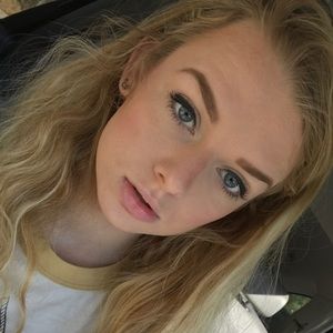 Meet your Posher, Avery