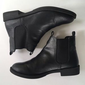 H&M Black Chelsea Boots